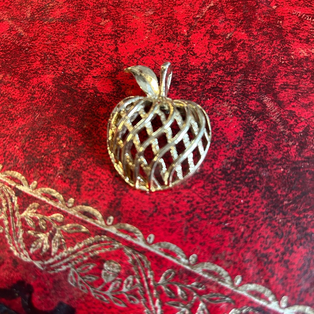 Goldtone Apple Pendant or Necklace Signed Gerry’s Snow White Vibes